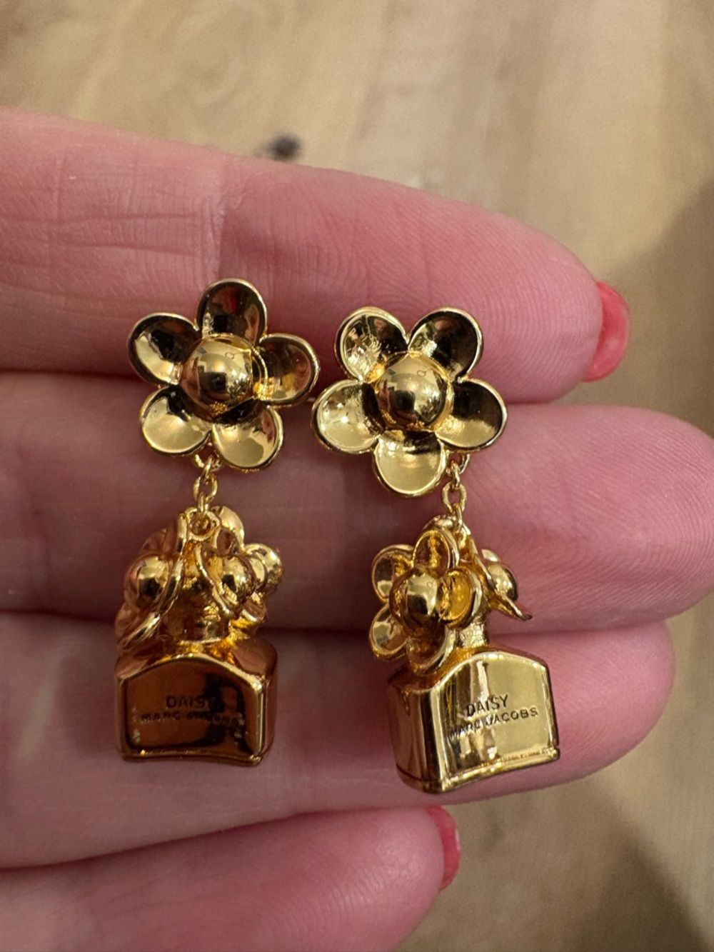NWOT Marc Jacobs Mini Icon Daisy Drop Earrings